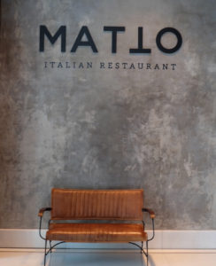 matto with bench