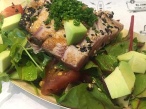 seared tuna salad